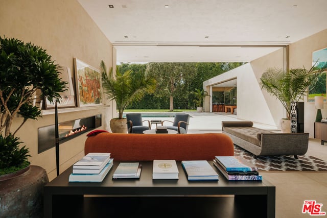 717 Moreno Avenue, Los Angeles, CA 90049 — photo 8 of 34