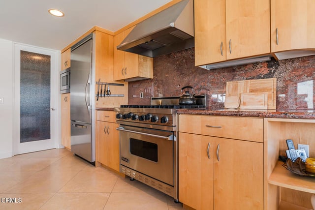 3300 Ocean Drive, Oxnard, CA 93035 — photo 18 of 59