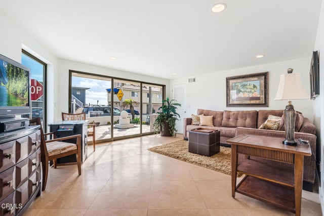 3300 Ocean Drive, Oxnard, CA 93035 — photo 21 of 59