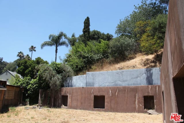 2534 Benedict Canyon Drive, Beverly Hills, CA 90210 — photo 19 of 27
