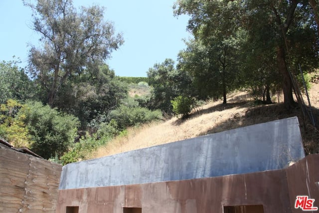 2534 Benedict Canyon Drive, Beverly Hills, CA 90210 — photo 21 of 27