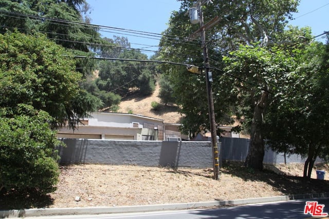 2534 Benedict Canyon Drive, Beverly Hills, CA 90210 — photo 25 of 27