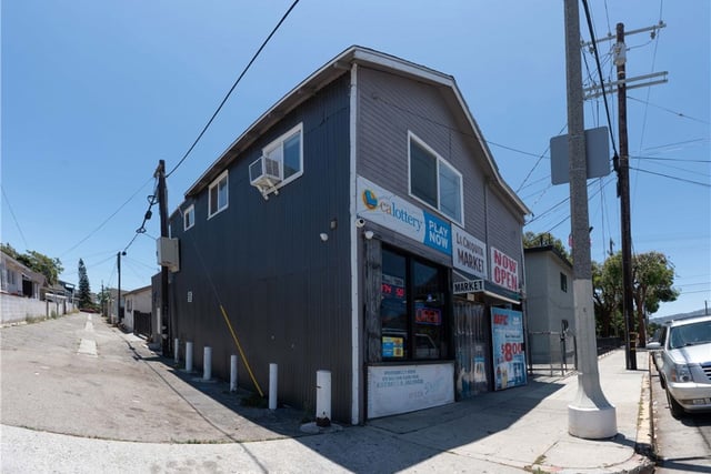285 W 9th Street, San Pedro, CA 90731 — photo 4 of 22