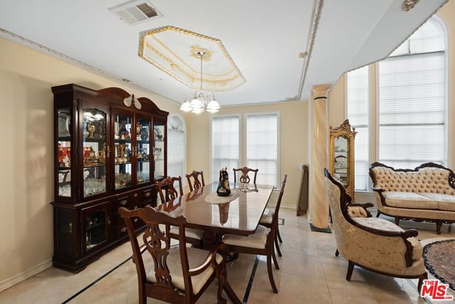 2431 Benedict Canyon Drive, Beverly Hills, CA 90210 — photo 11 of 65