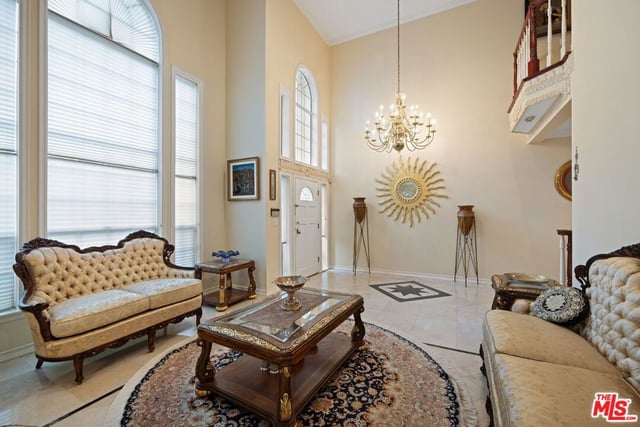 2431 Benedict Canyon Drive, Beverly Hills, CA 90210 — photo 14 of 65