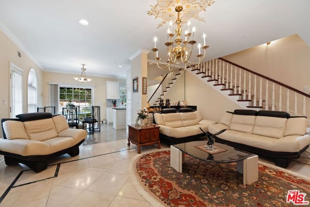 2431 Benedict Canyon Drive, Beverly Hills, CA 90210 — photo 23 of 65