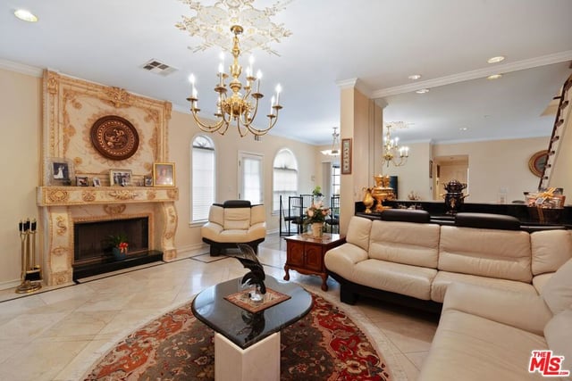 2431 Benedict Canyon Drive, Beverly Hills, CA 90210 — photo 25 of 65