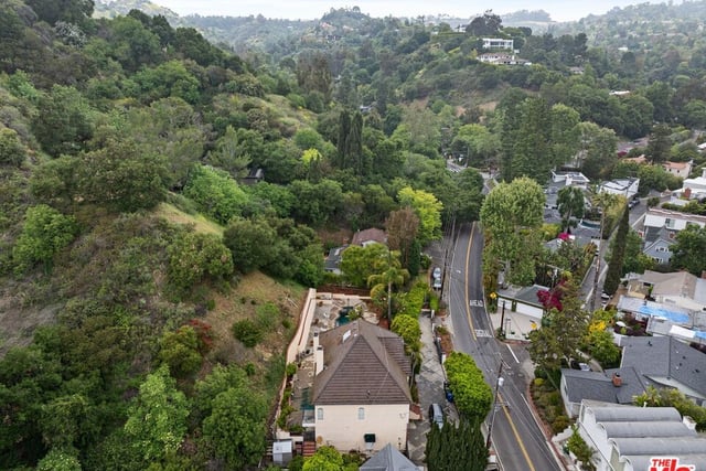2431 Benedict Canyon Drive, Beverly Hills, CA 90210 — photo 62 of 65