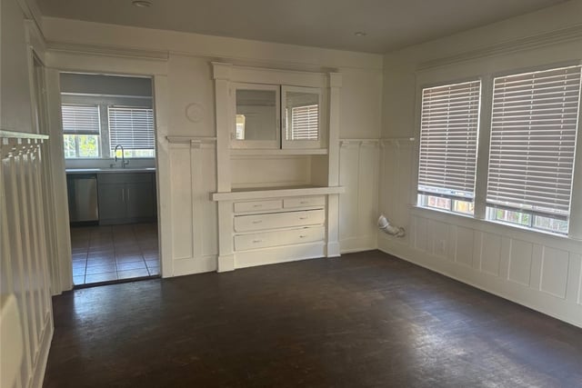 788 E 40th Place, Los Angeles, CA 90011 — photo 6 of 26