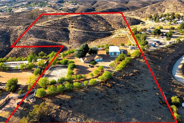 11709 Mint Canyon Road, Agua Dulce, CA 91390 — photo 2 of 49