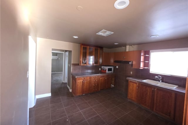 44108 Gadsden Avenue, Lancaster, CA 93534 — photo 7 of 24