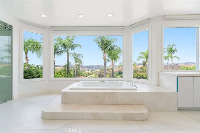 5633 Newcastle Ln, Calabasas, CA 91302 — photo 27 of 65
