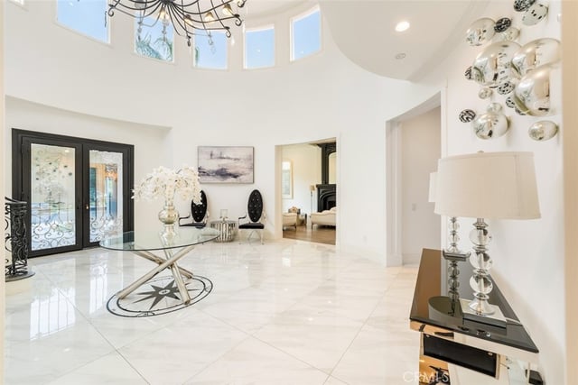 5633 Newcastle Ln, Calabasas, CA 91302 — photo 4 of 65