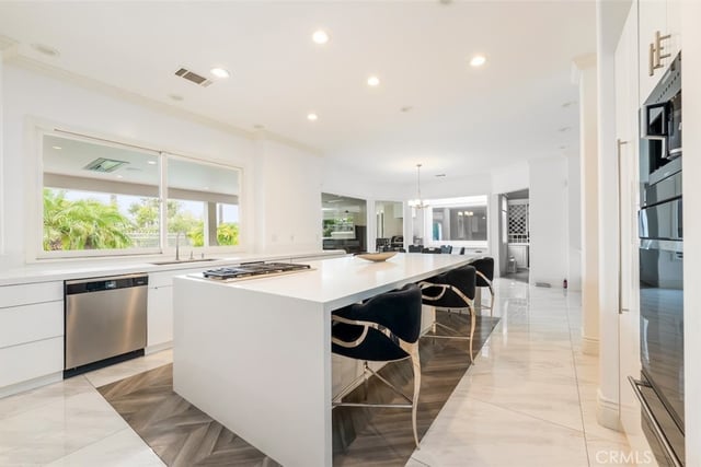 5633 Newcastle Ln, Calabasas, CA 91302 — photo 8 of 65
