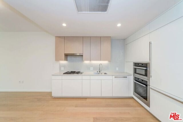 877 Francisco Street 708, Los Angeles, CA 90017 — photo 8 of 31
