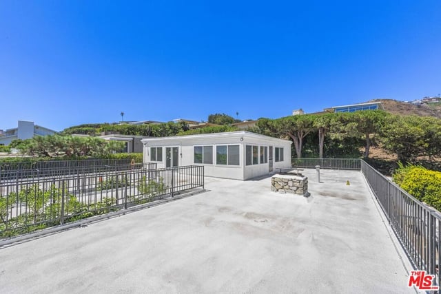 16647 Charmel Lane, Pacific Palisades, CA 90272 — photo 33 of 51