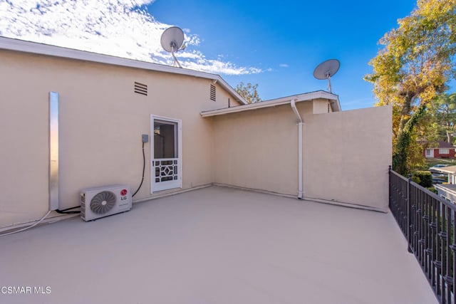 22002 Ybarra Road, Woodland Hills, CA 91364 — photo 28 of 31