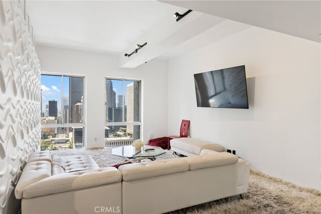 800 W 1st Street 2206, Los Angeles, CA 90012 — photo 5 of 22