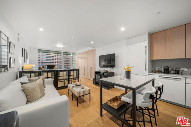 877 Francisco Street #1715, Los Angeles, CA 90017 — photo 4 of 40