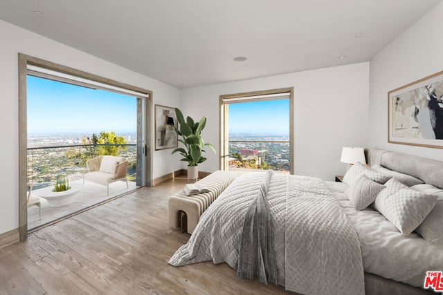 1600 Viewmont Drive, Los Angeles, CA 90069 — photo 10 of 22