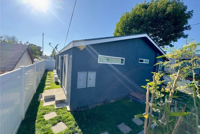 1238 Magnolia Avenue, Long Beach, CA 90813 — photo 4 of 21