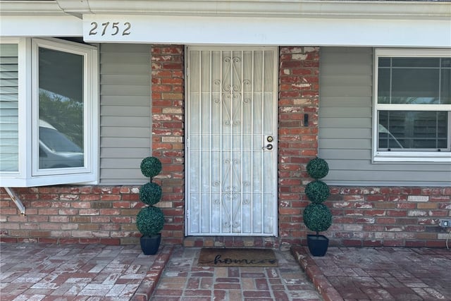 2752 Wanda Ave, Simi Valley, CA 93065 — photo 3 of 40