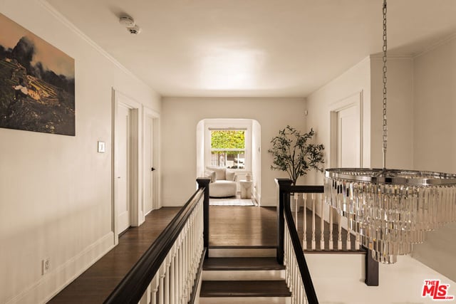 564 N Normandie Avenue, Los Angeles, CA 90004 — photo 12 of 25