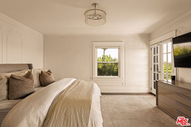 564 N Normandie Avenue, Los Angeles, CA 90004 — photo 13 of 25