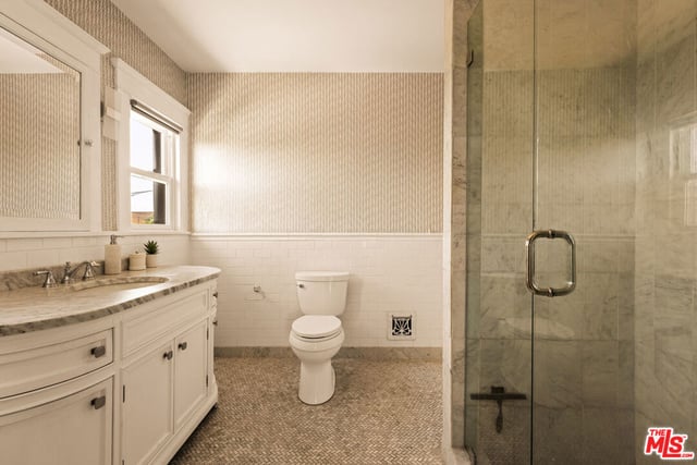 564 N Normandie Avenue, Los Angeles, CA 90004 — photo 18 of 25