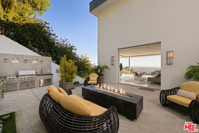 7080 Mulholland Drive, Los Angeles, CA 90068 — photo 10 of 21