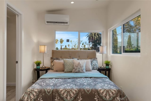 1048 Dexter Street, Los Angeles, CA 90042 — photo 17 of 52