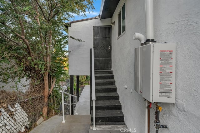 1048 Dexter Street, Los Angeles, CA 90042 — photo 42 of 52