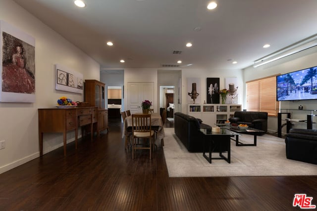 4447 Calhoun Avenue, Sherman Oaks, CA 91423 — photo 9 of 28
