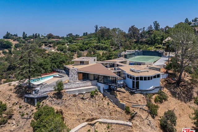 2859 Coldwater Canyon Drive, Beverly Hills, CA 90210 — photo 6 of 20