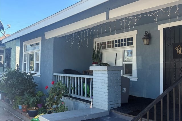 1266 E E 50th street, Los Angeles, CA 90011 — photo 2 of 19