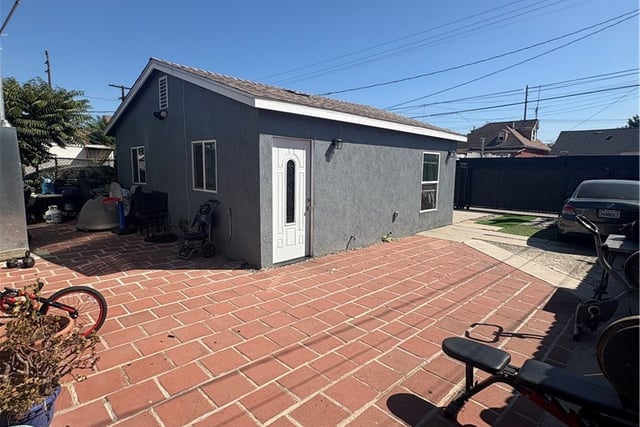 1266 E E 50th street, Los Angeles, CA 90011 — photo 8 of 19