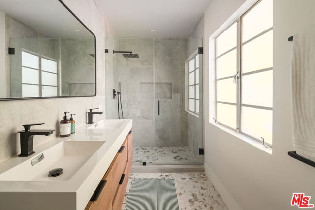 391 N Saltair Avenue, Los Angeles, CA 90049 — photo 12 of 19