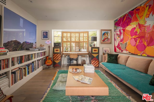 391 N Saltair Avenue, Los Angeles, CA 90049 — photo 4 of 19