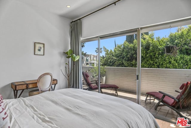 999 N Doheny Drive 106, West Hollywood, CA 90069 — photo 11 of 22