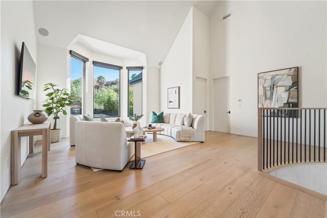20620 Chatsboro Drive, Woodland Hills, CA 91364 — photo 33 of 75