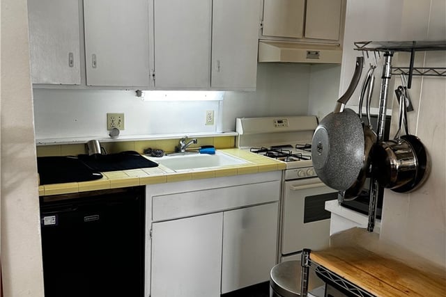 800 W 1st Street 504, Los Angeles, CA 90012 — photo 14 of 39