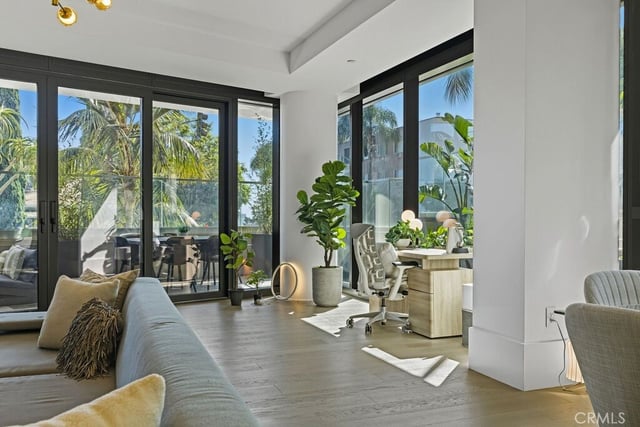 8420 W Sunset Boulevard 108, Los Angeles, CA 90069 — photo 13 of 53