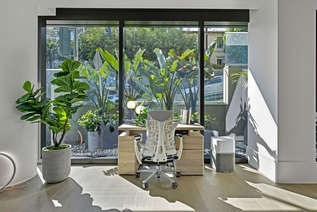 8420 W Sunset Boulevard 108, Los Angeles, CA 90069 — photo 15 of 53