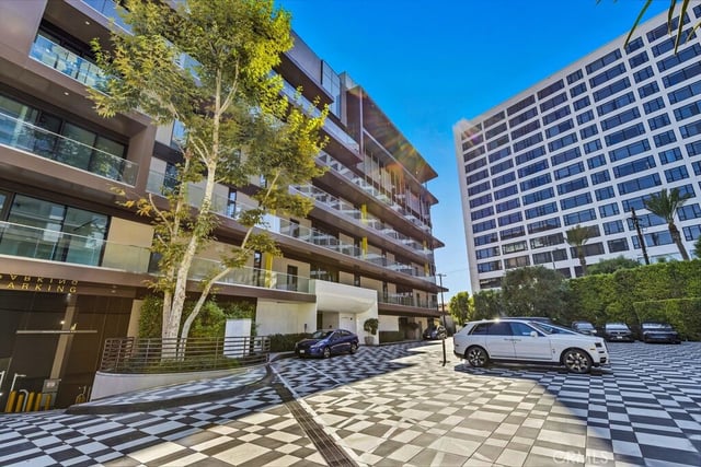 8420 W Sunset Boulevard 108, Los Angeles, CA 90069 — photo 30 of 53