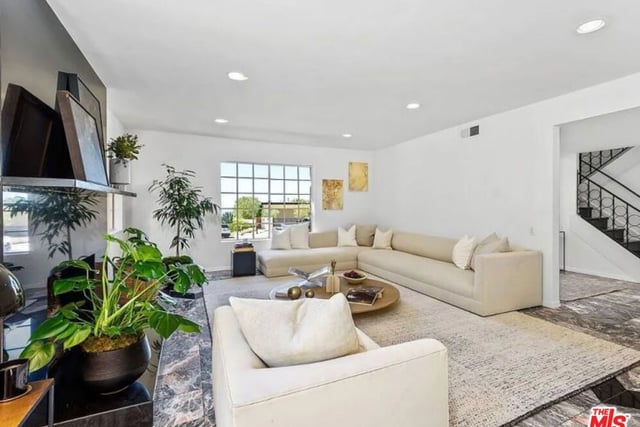 1870 Marcheeta Place, Los Angeles, CA 90069 — photo 11 of 38