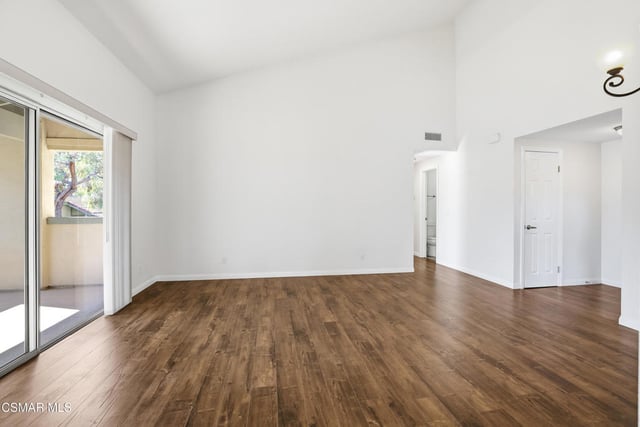 245 Oakleaf Drive 205, Thousand Oaks, CA 91360 — photo 13 of 30