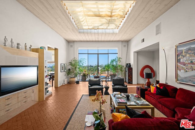 1255 Delresto Drive, Beverly Hills, CA 90210 — photo 14 of 20