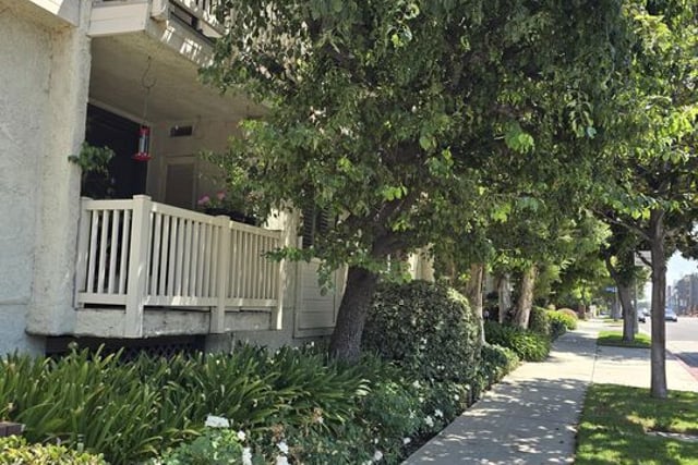 14315 Riverside Drive 105, Sherman Oaks, CA 91423 — photo 20 of 51