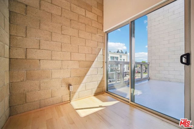 717 N Highland Avenue 13, Los Angeles, CA 90038 — photo 36 of 46