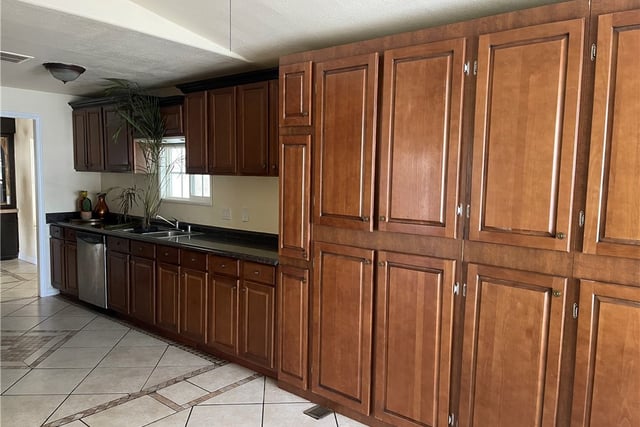 1301 E Avenue I 370, Lancaster, CA 93535 — photo 8 of 20